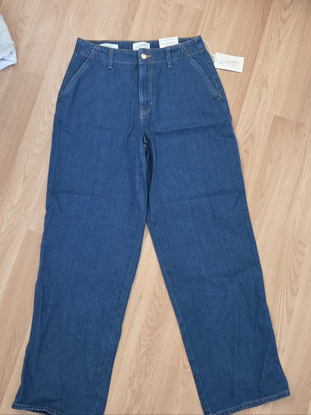Universal Thread Relaxed Fit Womens Jeans